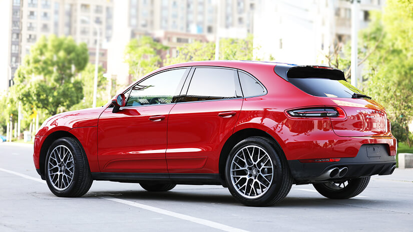 保時(shí)捷車(chē)衣施工過(guò)程
