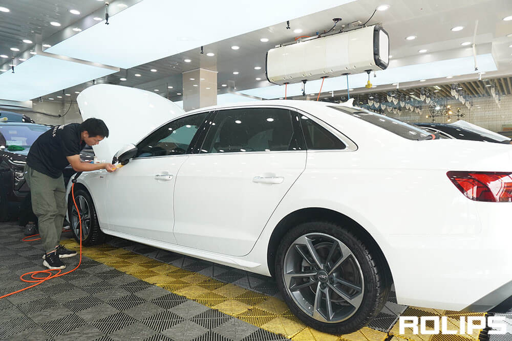 汽車貼一套隱形車衣的價(jià)格大概是多少？