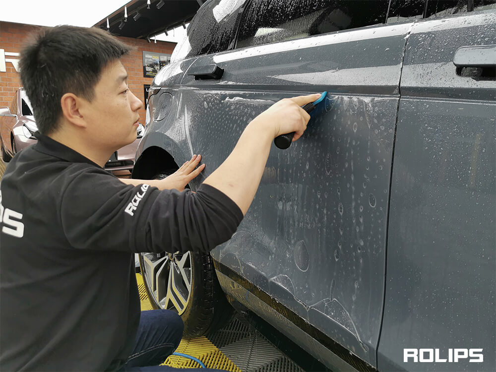 冬季貼車(chē)衣需要注意什么？剛貼完車(chē)衣下雪了怎么辦？（3）