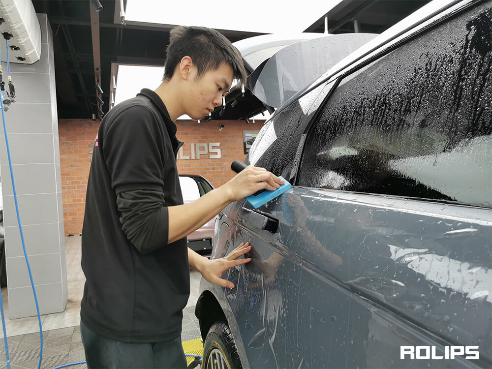 冬季貼車(chē)衣需要注意什么？剛貼完車(chē)衣下雪了怎么辦？（1）